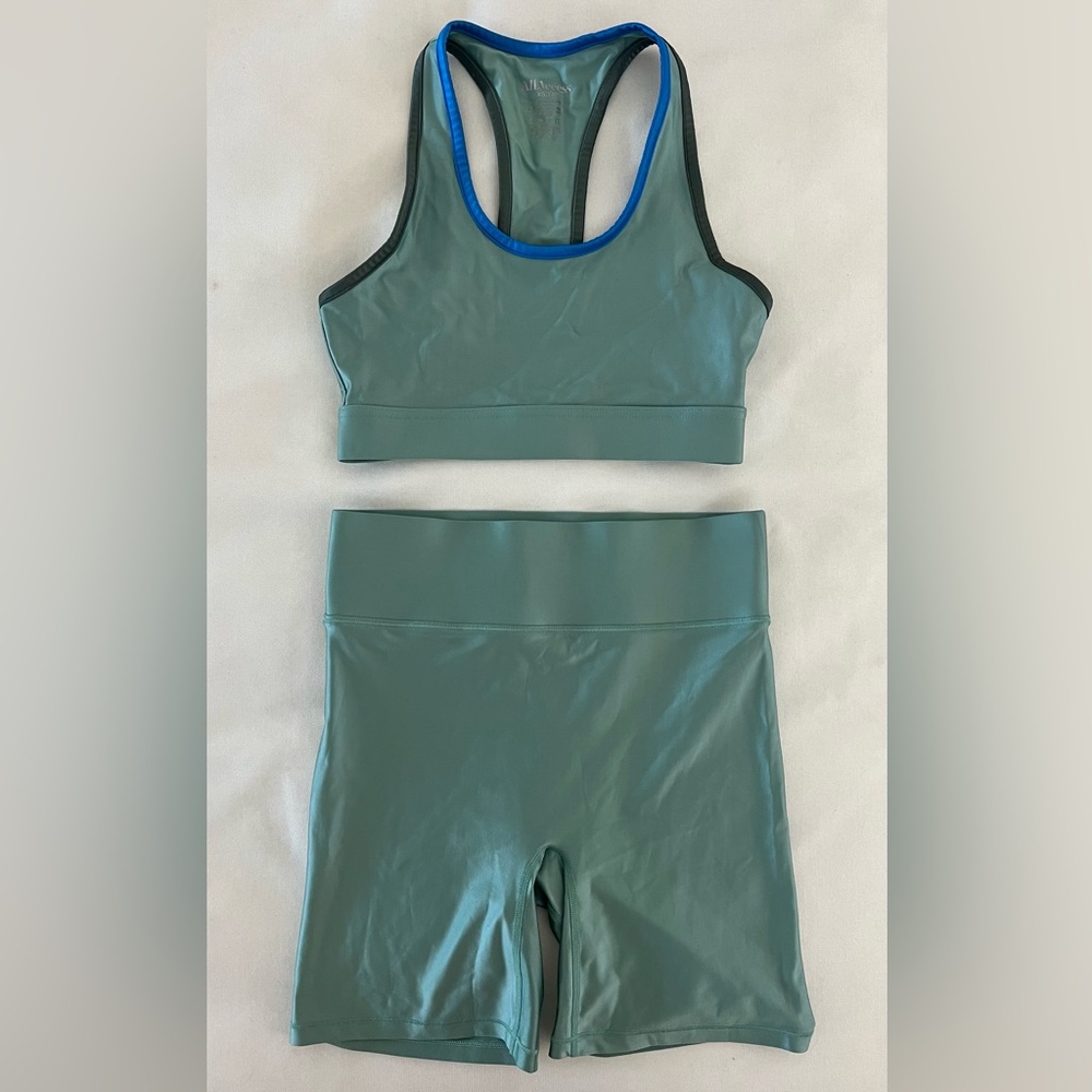 Bandier All Access Center Stage Sports Bra and Biker Shorts Set 🍀